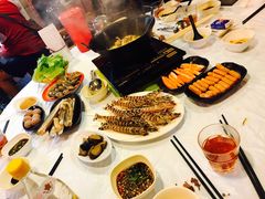 -鲜入围煮花胶鸡海鲜火锅