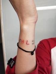 -SNOW TATTOO STUDIO