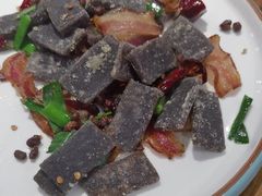 -亮欢寨酸汤鱼(沙冲路店)