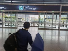 -虹桥火车站-停车场