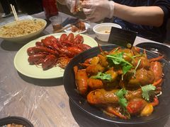 -巴厘龙虾·榜首油焖大虾(音乐学院·沿江酒馆店)