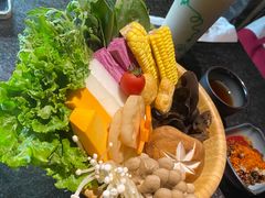 -湊湊火锅·茶憩(新中关购物中心店)