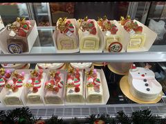 -花花卷卷·鲜食蛋糕(静安久光百货店)