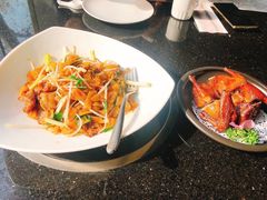 牛肉炒河粉-御花园·粤菜·海鲜火锅(中山公园店)