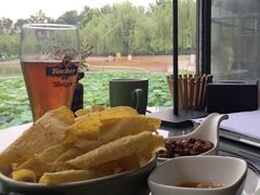 婴儿肥啤酒-榴莲咖啡馆