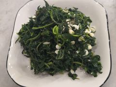 山野菜拌杏仁-清宫宴酒楼·计氏松枝包子