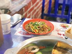 -马路边边串串香(苗栗路店)