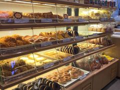面包甜点陈列柜-山崎面包(苏州中心店)