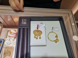 -六福珠寶(巴黎春天五角场店)