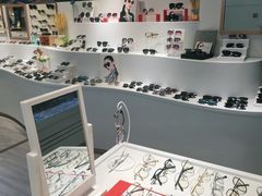 -宏宇眼镜蔡司依视路折扣店(兆佳眼镜城店)