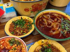 -拈签一笑黄牛肉辣卤串串