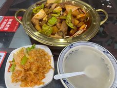 -牛一嘴·兰州牛肉面·大盘鸡(财富中心店)