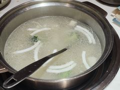 -喃喃椰·糟粕醋·椰子鸡火锅(七堡花园店)