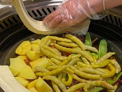 -哈尔滨烧烤·山河村铁锅炖(交大店)