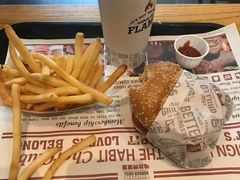 -The Habit Burger Grill 哈比特汉堡(爱琴海店)