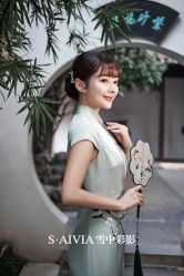 -雪中彩影婚纱摄影·微光艺术中心