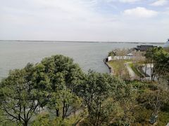 -上海滴水湖皇冠假日酒店