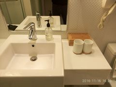 -全季酒店(上海火车站天目西路店)