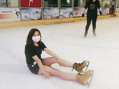 -正佳冰河湾真冰滑冰场