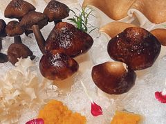 -领鲜天下·焗海鲜·花胶鸡(天目里店)