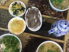 -陇上全荟兰州传统牛肉面(延吉路店)