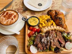 -Mark&Mars Restaurant