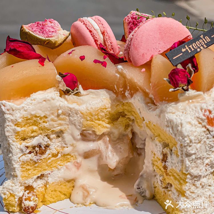 大连首家小苍兰洋菓子蛋糕店‼️真是天花板[流泪]