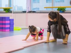 翻滚-舞研舞蹈培训(魏公村校区)