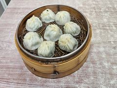 荠菜鲜肉小笼包-曼曼汤包(建国西路店)