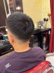 -东方先生国潮男士理发馆