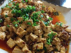 -黄桷树曹家私房菜(江与城店)