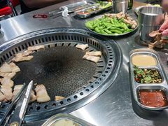 -马路牙子烧烤音乐酒馆(望京店)