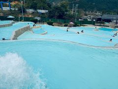 -十万大山布透温泉