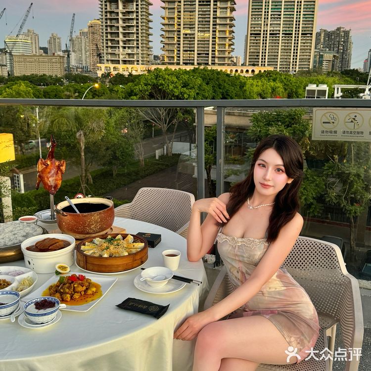 厦门！！帝景苑晚霞下的天台晚餐