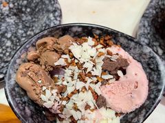 冰淇淋自助-哥老官重庆美蛙鱼头(五角场合生汇店)