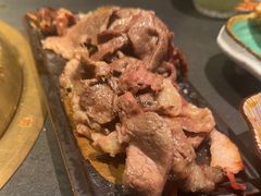 -铭牛烧肉·和牛海鲜自助(高新月牙湖店)