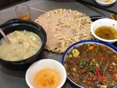 -官塘陈记鱼生·潮汕砂锅粥·牛肉火锅(潮枫路总店)