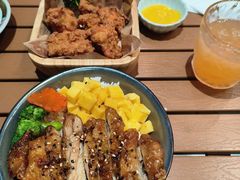 -8PINTS八品脱·日料·烧鸟·精酿小酒馆(莘庄店)