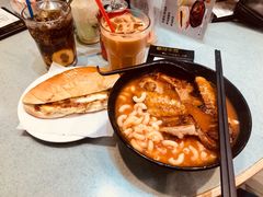 番茄浓汤鸡翅猪扒通粉-华嫂冰室(尖沙咀店)