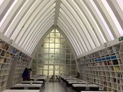 -钟书阁(松江泰晤士小镇店)