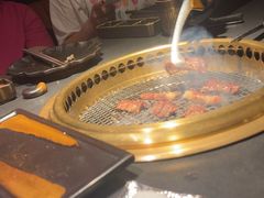 -铭牛烧肉·和牛海鲜自助(高新月牙湖店)