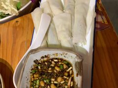 -野山舂·贵州现舂酸汤火锅(鸿通城店)