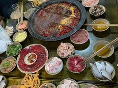 -渝嘴小老弟老火锅(华新村店)