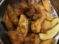 原味炸鸡和酱油鸡双拼-MI WU FACTORY米屋美食工厂餐厅(绿地店)