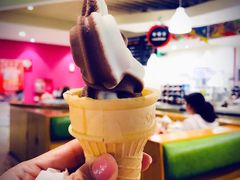 双色冰淇淋-So Lounge索兰至餐厅(蓝色港湾店)