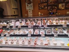 -巴黎贝甜(大宁国际商业广场店)