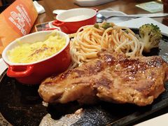 -豪客来牛排(空港华联店)