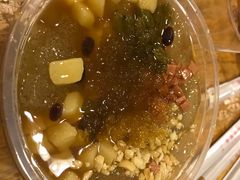 -拈签一笑黄牛肉辣卤串串