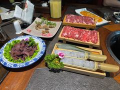 -大匠工房古船木艺术餐厅·猪肚鸡专门店(长白仙岛店)