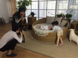 点击看大图 韩国WPlus儿童摄影工作室-WPlus明星肖像亲子全家福摄影